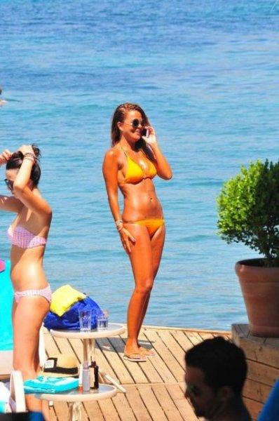 Yaza damgasını vuran bikinili ünlüler