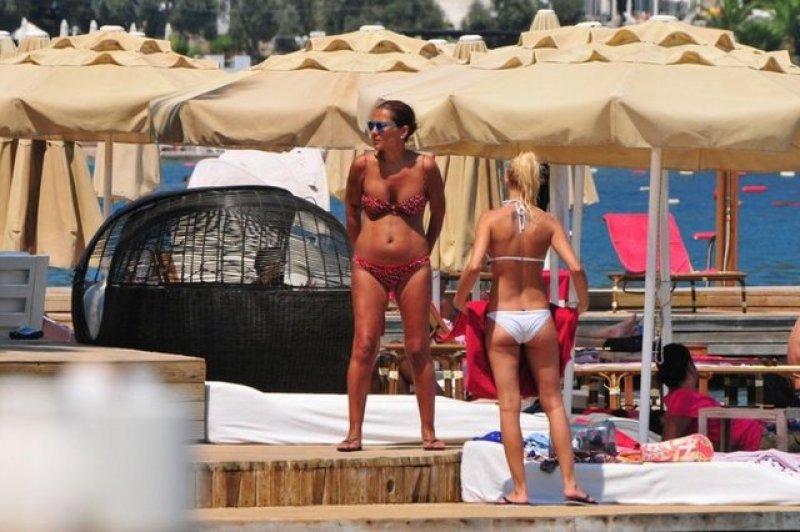 Yaza damgasını vuran bikinili ünlüler