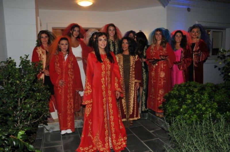 Özge Özpirinçci sinirden ağladı