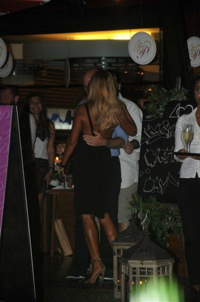 Pınar Altuğ'a doğum günü partisinde zabıta baskını