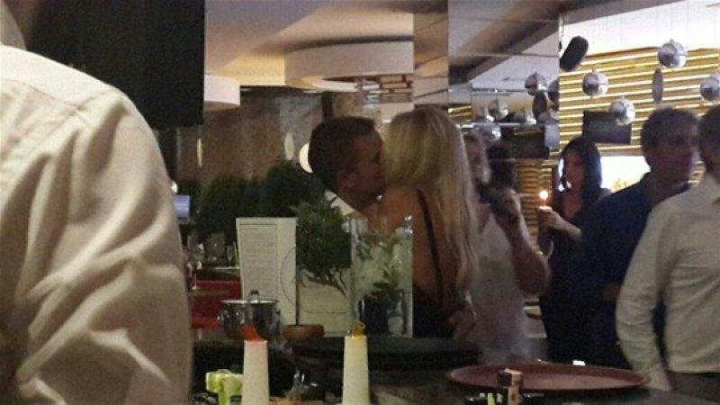 Pınar Altuğ'a doğum günü partisinde zabıta baskını