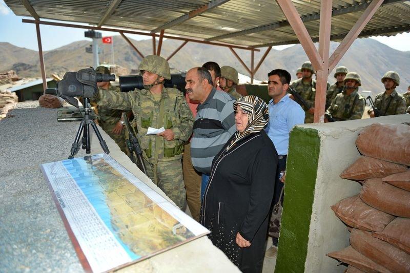 Hakkari'de oğlunun şehit olduğu yerden barış mesajı