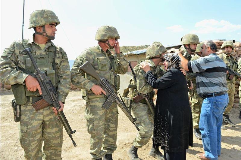 Hakkari'de oğlunun şehit olduğu yerden barış mesajı