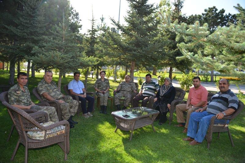 Hakkari'de oğlunun şehit olduğu yerden barış mesajı