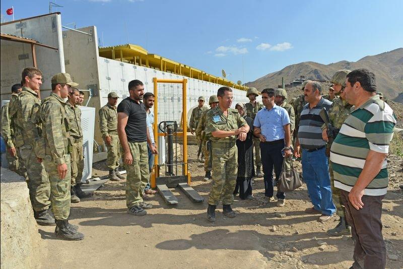 Hakkari'de oğlunun şehit olduğu yerden barış mesajı
