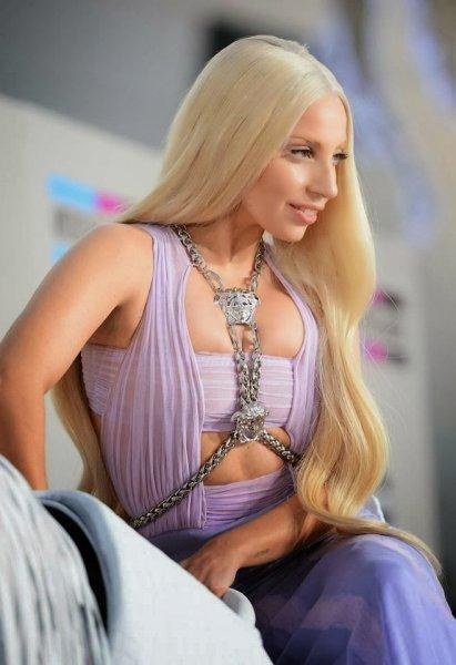 Lady Gaga hamama gitmek istiyor