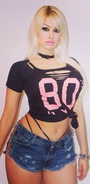 Kedicik Gülşah'tan bikinili fotoğraf