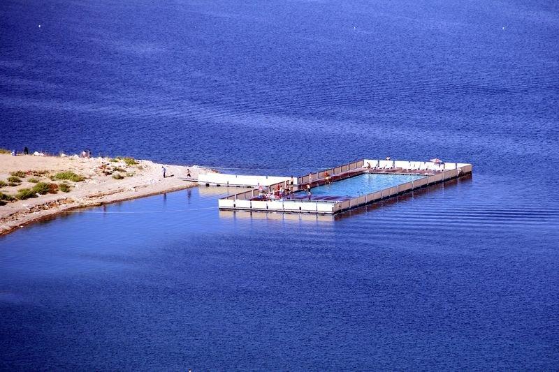 Keban Baraj Gölü'nde havuz keyfi