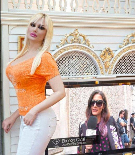 Kedicikler bikinili poz verdi 