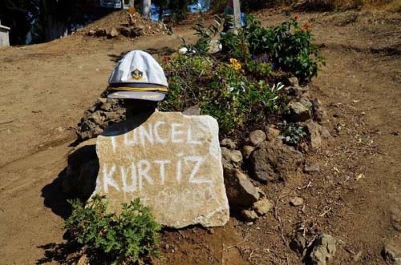 Tuncel Kurtiz'in mezarından şaşırtan görüntü