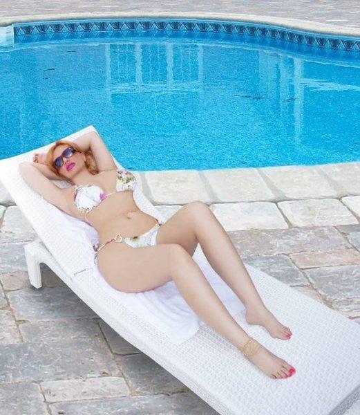 Kedicikler bikinili poz verdi 