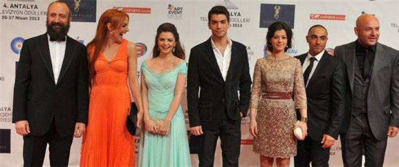 Hürrem Sultan'dan Pelin'e annelik öğütleri