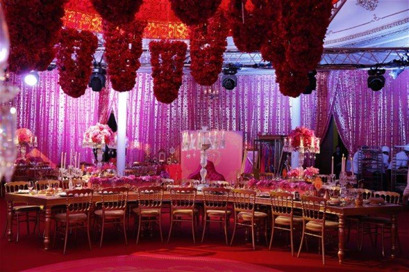 Saray düğünü gibi kına gecesi