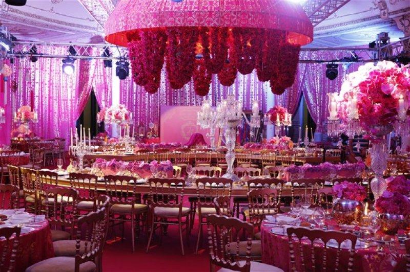 Saray düğünü gibi kına gecesi