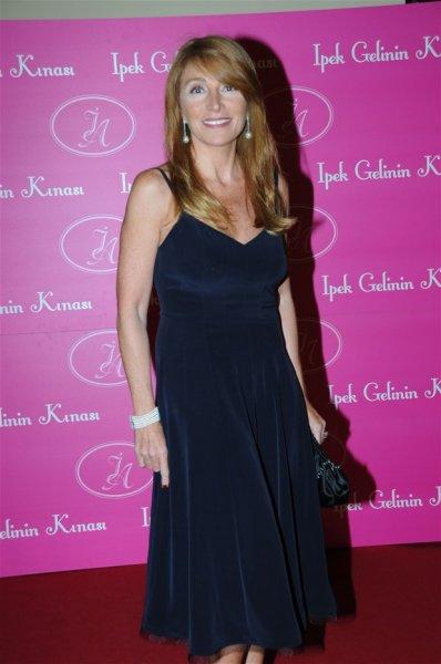 Saray düğünü gibi kına gecesi