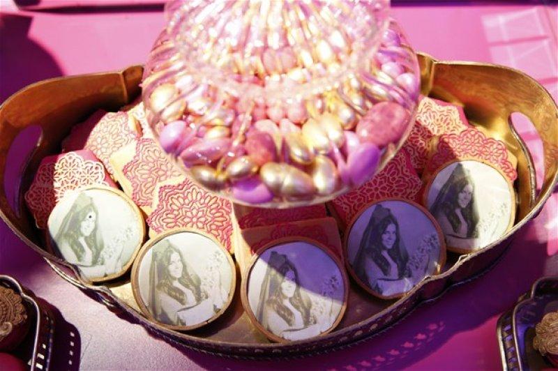 Saray düğünü gibi kına gecesi