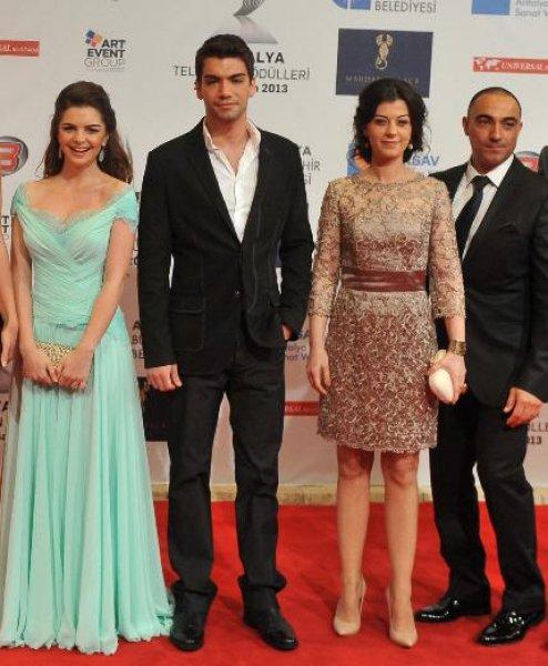 Hürrem Sultan'dan Pelin'e annelik öğütleri