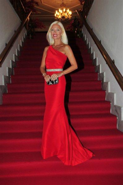 Saray düğünü gibi kına gecesi