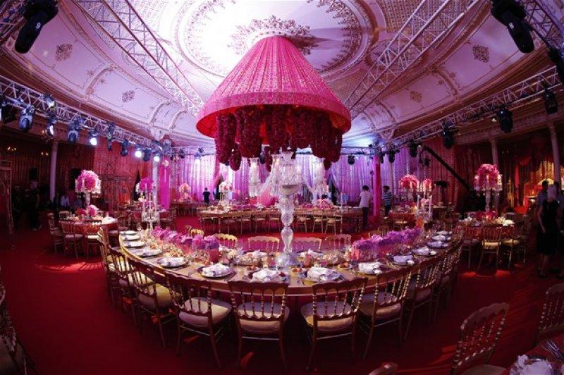 Saray düğünü gibi kına gecesi