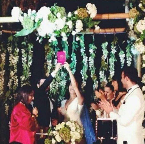 İrem Derici Rıza Esendemir'le evlendi