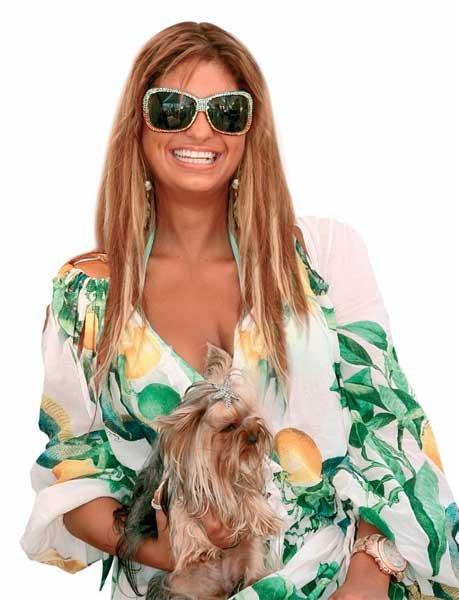 Süreyya Yalçın otomobiliyle çita gezdirdi