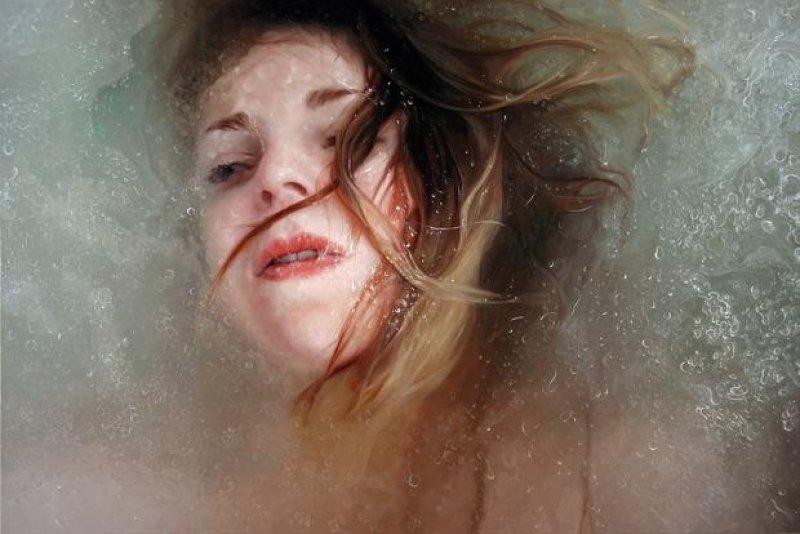 Alyssa Monks'un  fotoğraf gibi çizimleri 