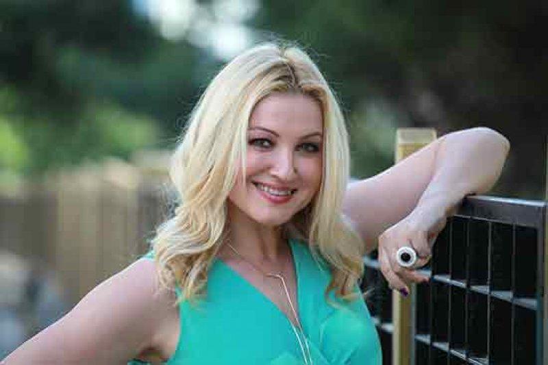 Zahide Yetiş evlendi 