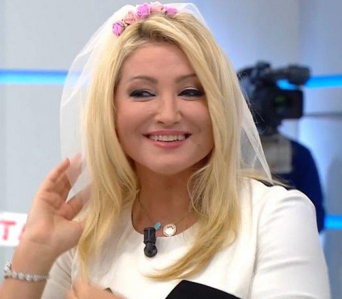 Zahide Yetiş evlendi 