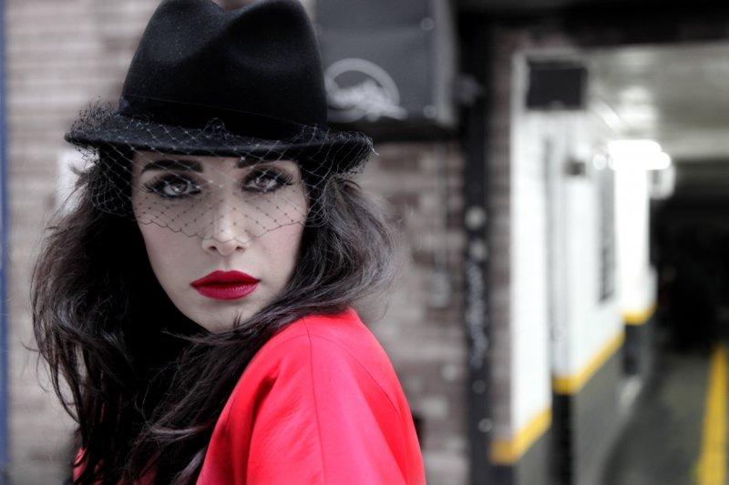 Sıla mankenlere taş çıkardı