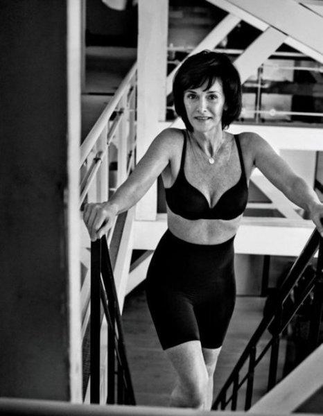 Çekim  için ünlü mankenler yerine kendi müşterileri poz verdi