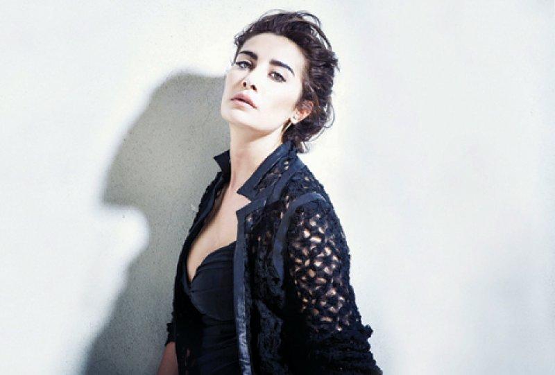 Sıla mankenlere taş çıkardı