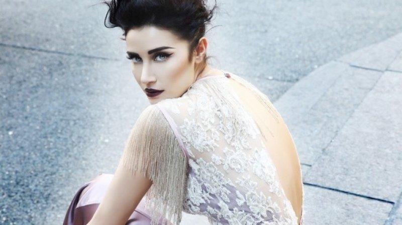 Sıla mankenlere taş çıkardı