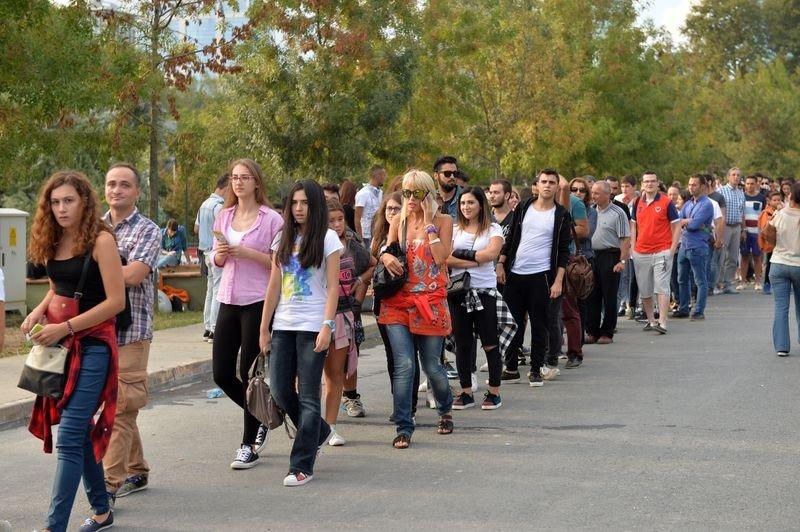 Lady Gaga konserinde hayranları da ilginç giyindi