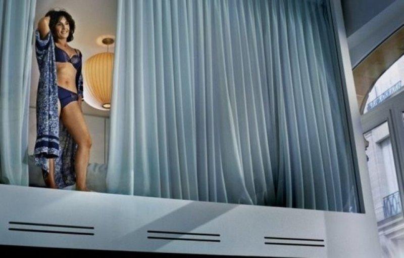 Çekim  için ünlü mankenler yerine kendi müşterileri poz verdi