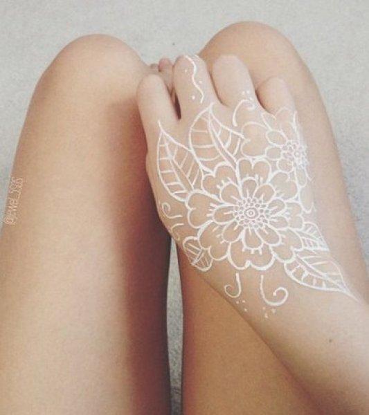 Yeni trend: Beyaz kına