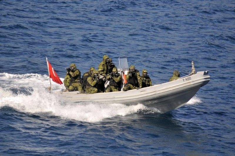 SAT komandolarından güç gösterisi