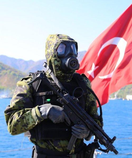 SAT komandolarından güç gösterisi