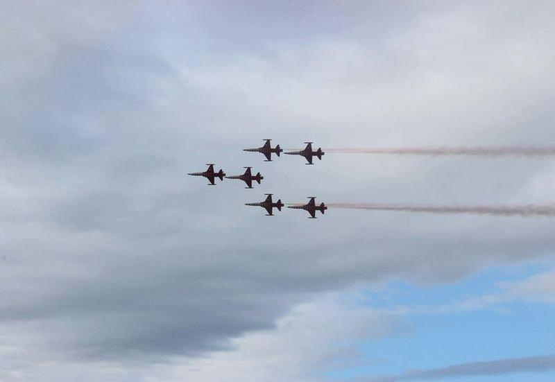 Eskişehir'de Türk Yıldızları ve SOLOTÜRK gösterisi
