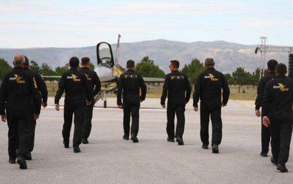 Eskişehir'de Türk Yıldızları ve SOLOTÜRK gösterisi