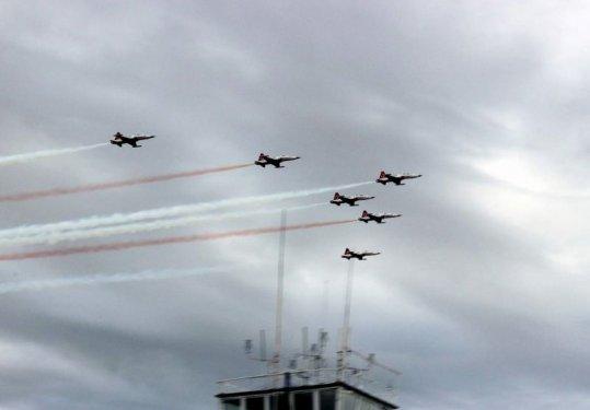 Eskişehir'de Türk Yıldızları ve SOLOTÜRK gösterisi