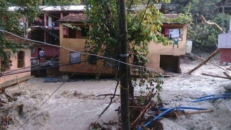 Hatay'ın Erzin ilçesi sele teslim oldu 