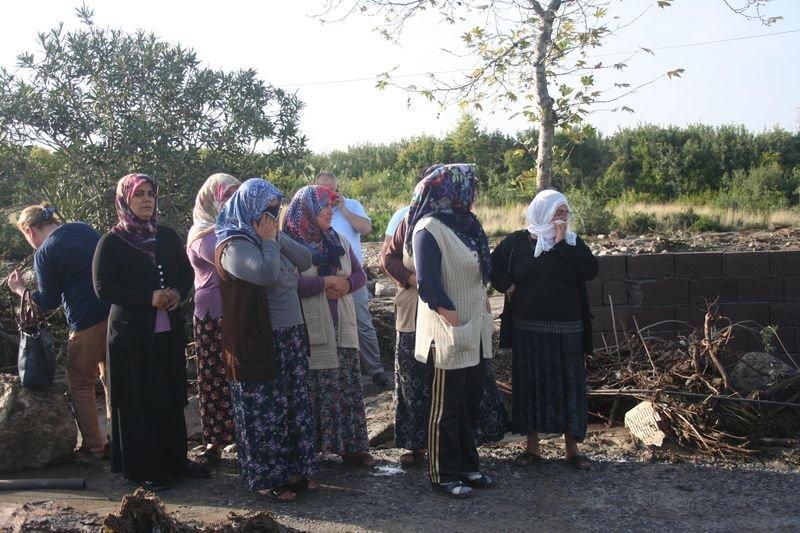 Hatay'ın Erzin ilçesi sele teslim oldu 