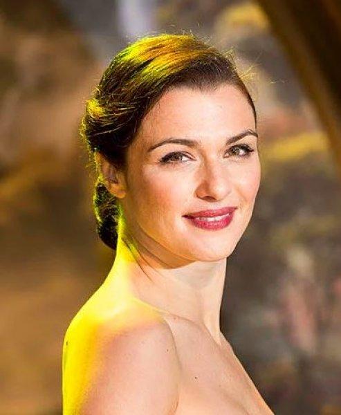 Kaşlarıyla fark yaratan ünlü isimler