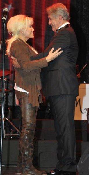 Neco sanat hayatının 50. yılını kutladı