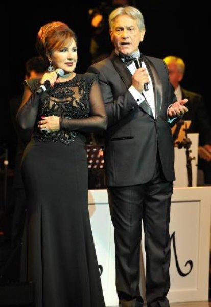 Neco sanat hayatının 50. yılını kutladı