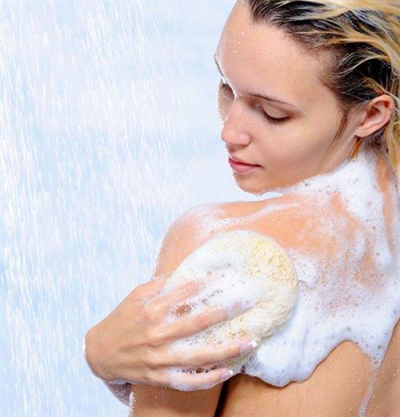 Soğuk duş almanın bilinmeyen 10 faydası