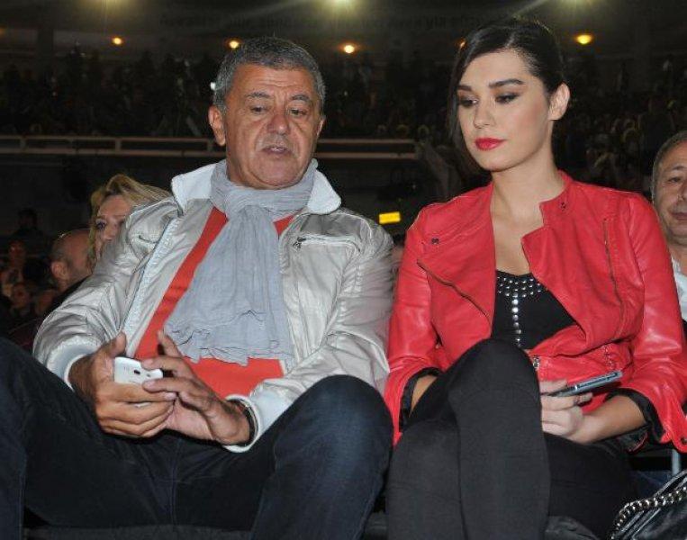 Neco sanat hayatının 50. yılını kutladı