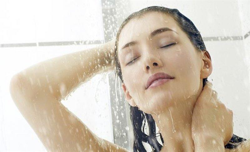 Soğuk duş almanın bilinmeyen 10 faydası