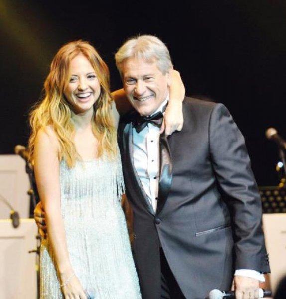 Neco sanat hayatının 50. yılını kutladı