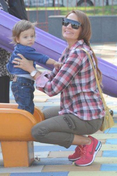 Ebru Akel doğumdan sonra 12 kilo verdi